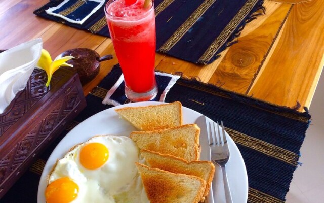 Amed Romance House