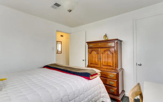 Dog-friendly Denver Apartment w/ Shared Yard!
