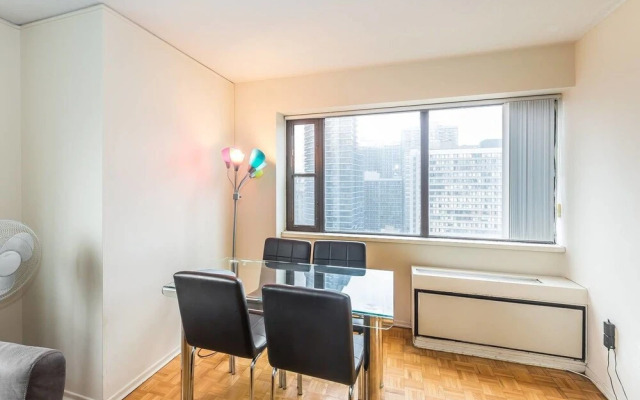 Spacious 1 BR Apartment of Downtown Toronto III