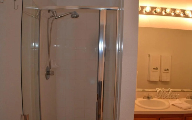 Windwood Bay-Mickey's Safari Adventure House