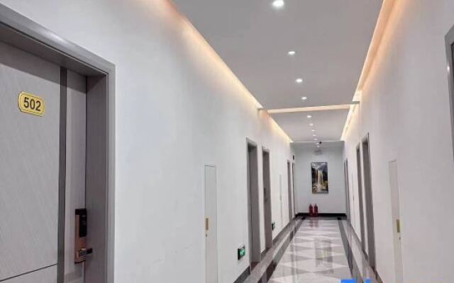Tiandeng Junhao Hotel