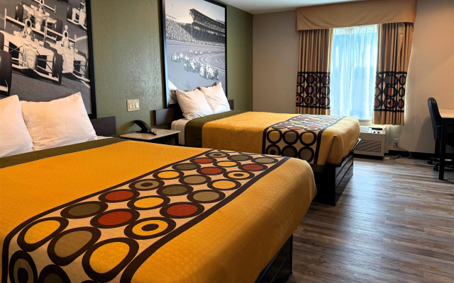 Super 8 by Wyndham Frankfort IN