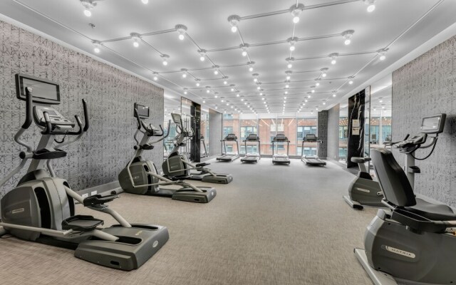 Stallion Suites - Entertainment District