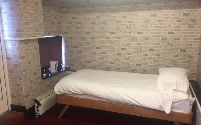 Budget Rooms Crosskeys