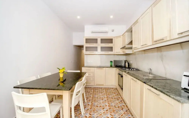 Seabreeze House