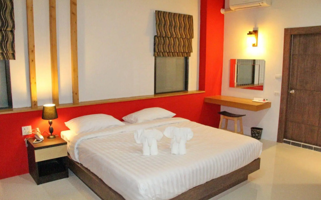 Golden Pool Hotel