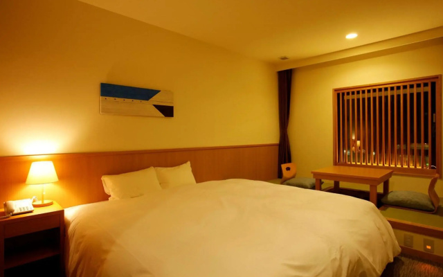 Bayside Square Kaike Hotel