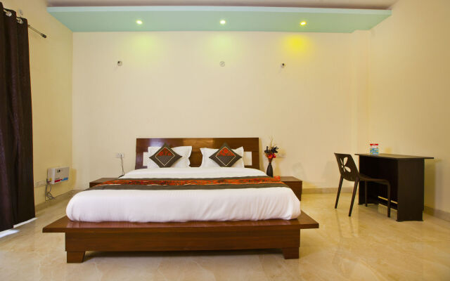 OYO Rooms Huda City Center Market District