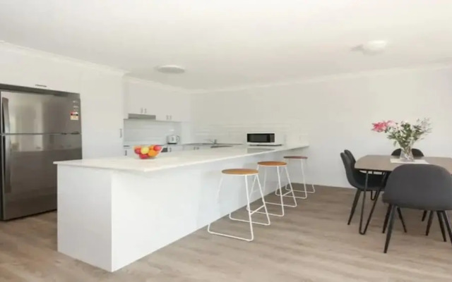 Paradise Grove Holiday Apartments