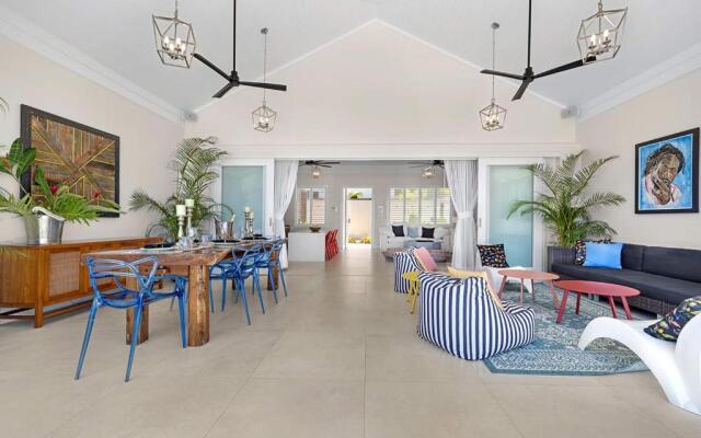 Hospitality Expert EDEN LUXE 1 Pool Beach Chef