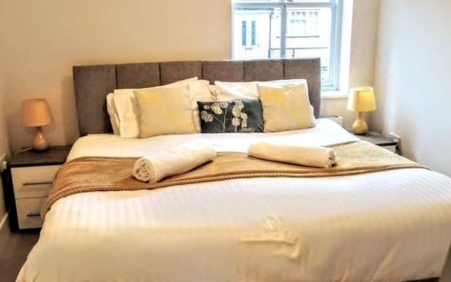 Sapphire Serviced Apartment