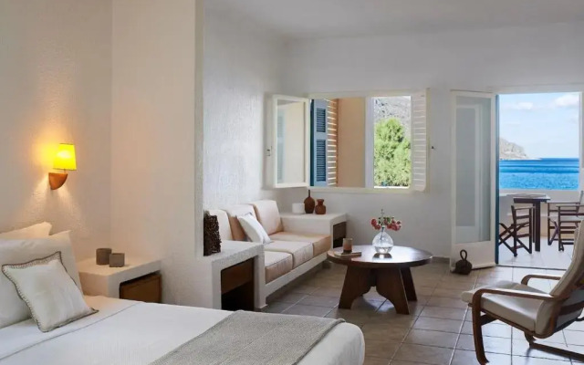 Plaka Sea Front Residence