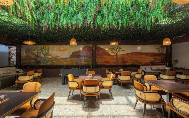Iman Hotel