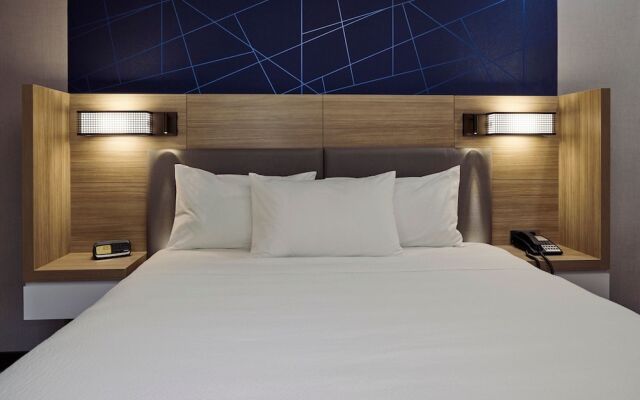 SpringHill Suites Medford Airport