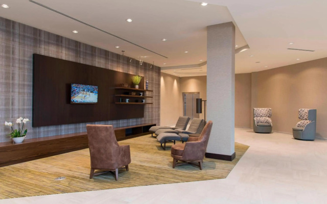Courtyard by Marriott Holland Downtown