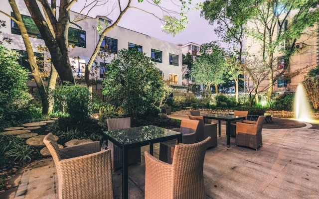 Atour Hotel Wuhan Changqing Road