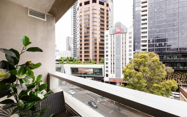SANDRA, 1BDR Carlton Apartment