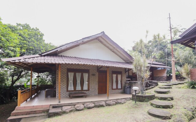 OYO 735 New Panjang Jiwo Resort