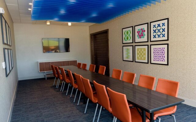 Holiday Inn Express & Suites McKinney - Frisco East by IHG