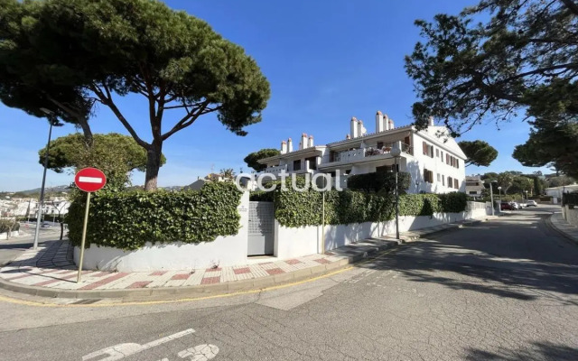 Residencial S´Agaro Bajos Dcha