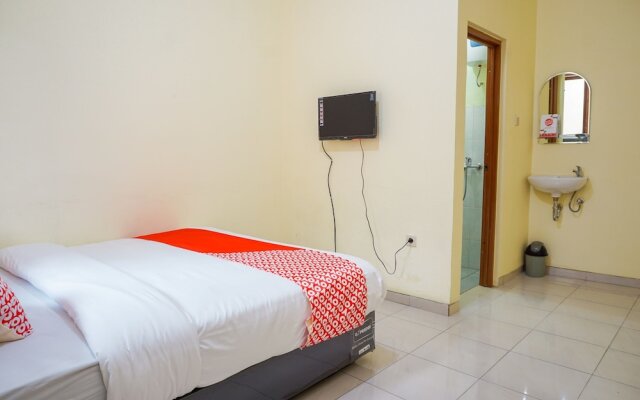 Ardini Residence by OYO Rooms