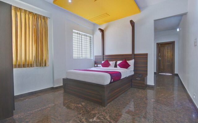 OYO 11724 Chitra Residency Premium