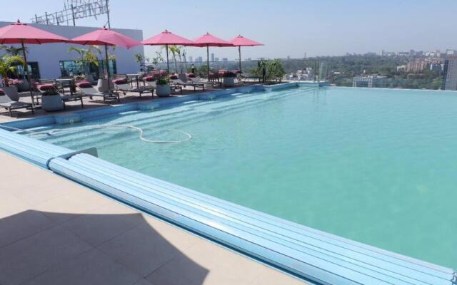 Lovely 2 Bdrm Serviced Apartment with pool & sauna