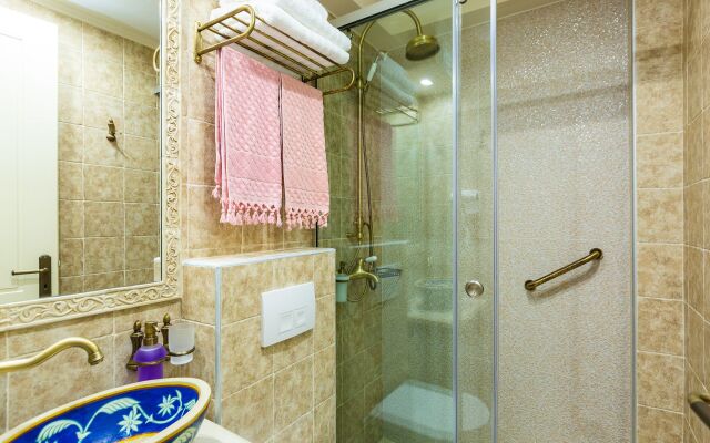 Phaedra Suites