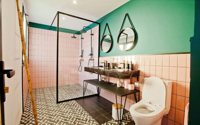 Guest house # jardin # piscine # prox centre ville