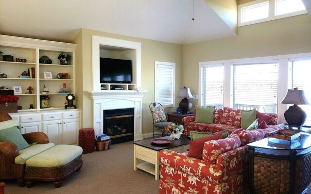 The White - 3 Br Home