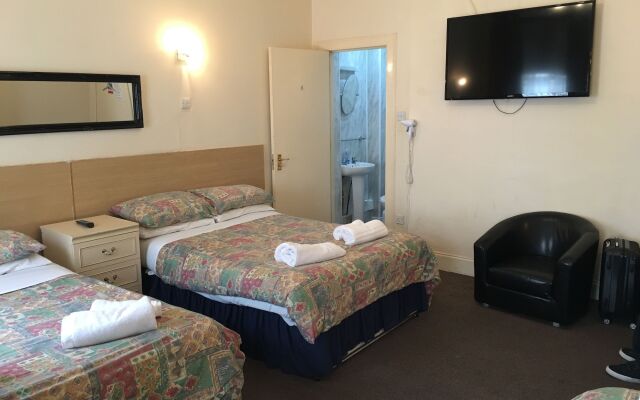 Smiths Hotel