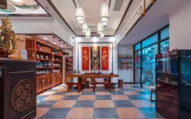 Wanqian Hotel