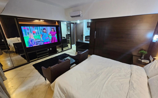Tropical Executive Hotel