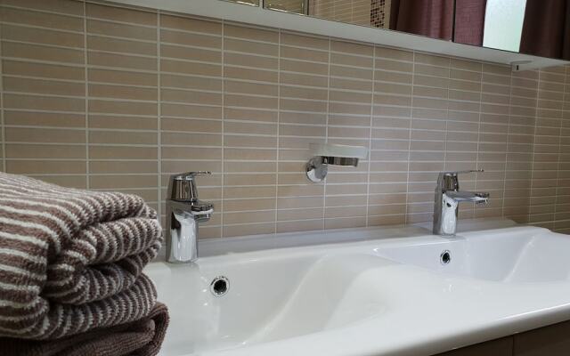 Spacious Villa in Var With Swimming Pool