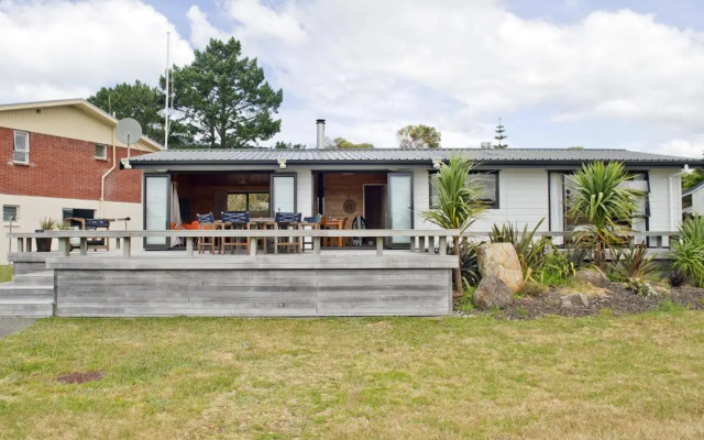 Pretty in Pauanui - Pauanui Holiday Home