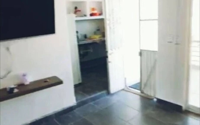 Cambero's Place - Centrally-located Loft-penthouse