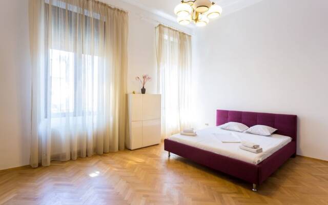 Apartment Vintage