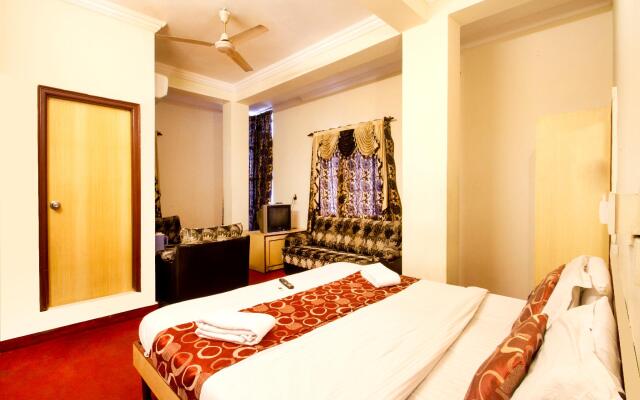 Hotel R-Inn Residency