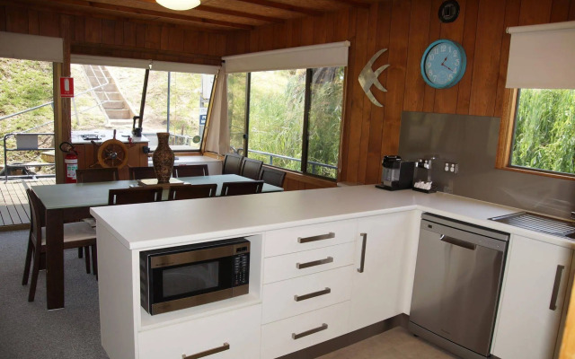 Boats And Bedzzz & Renmark River Villas