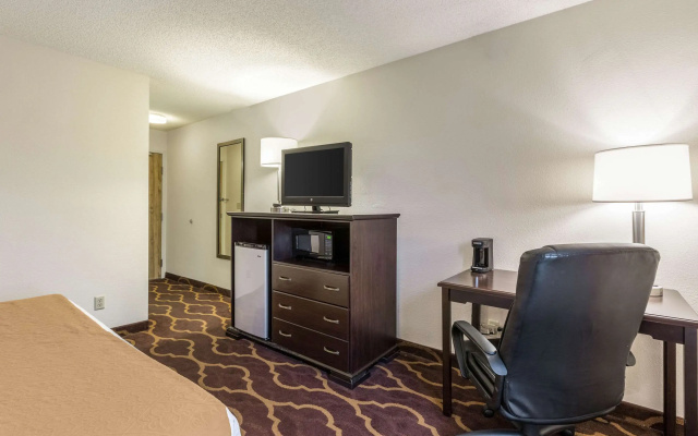 Quality Inn Kearney South