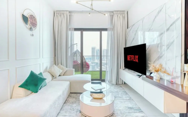 PVH - Exquisite 1BR - Binghatti Canal