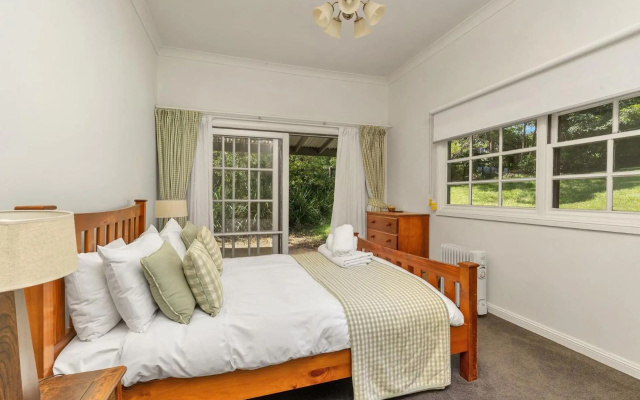 Alcheringa Cottage – Guest Rooms – Kangaroo Valley