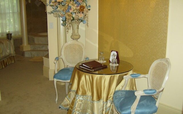 Anniversary Inn - 5th South