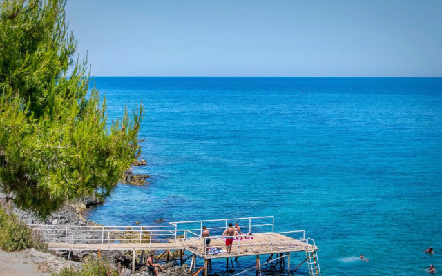Horizon Beach Hotel