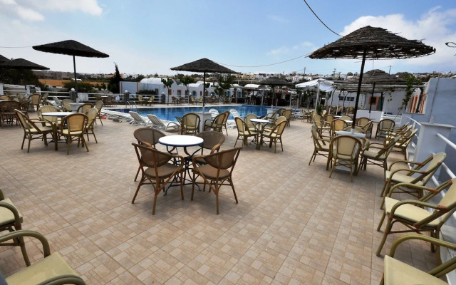 Santorini Camping/Rooms