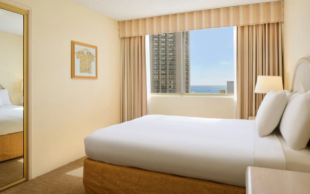OUTRIGGER Waikiki Paradise Hotel