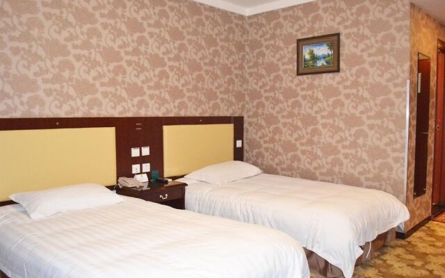 Super 8 Peony Square