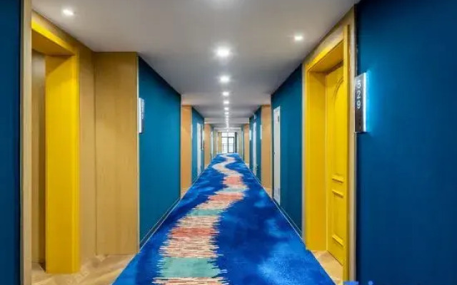 Qise Hotel