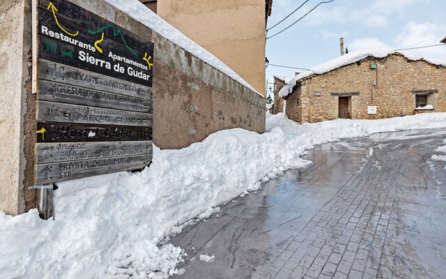 Ravishing House Boat in Gúdar with Fireplace