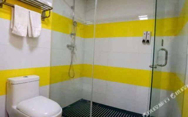 jiaxian Qiantian Holiday Hotel